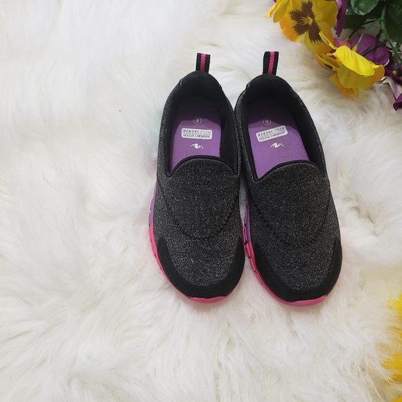 ATHLETIC WORKS Slip On Size 9 - Picture 13 of 13
